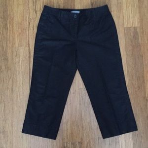 Ann Taylor Size 6 Petite Black Capri Pants